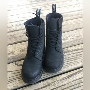 Dr Marten’s Black Suede Lace Up Boots Womens US7/ Eur 38